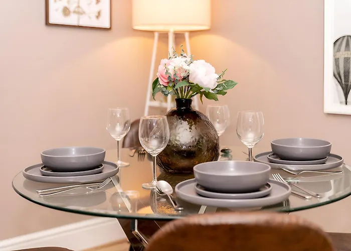 Olympia-Museums-KensingtonLondon Apartment